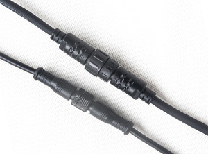 LED防水插頭特點(diǎn)及連接方法